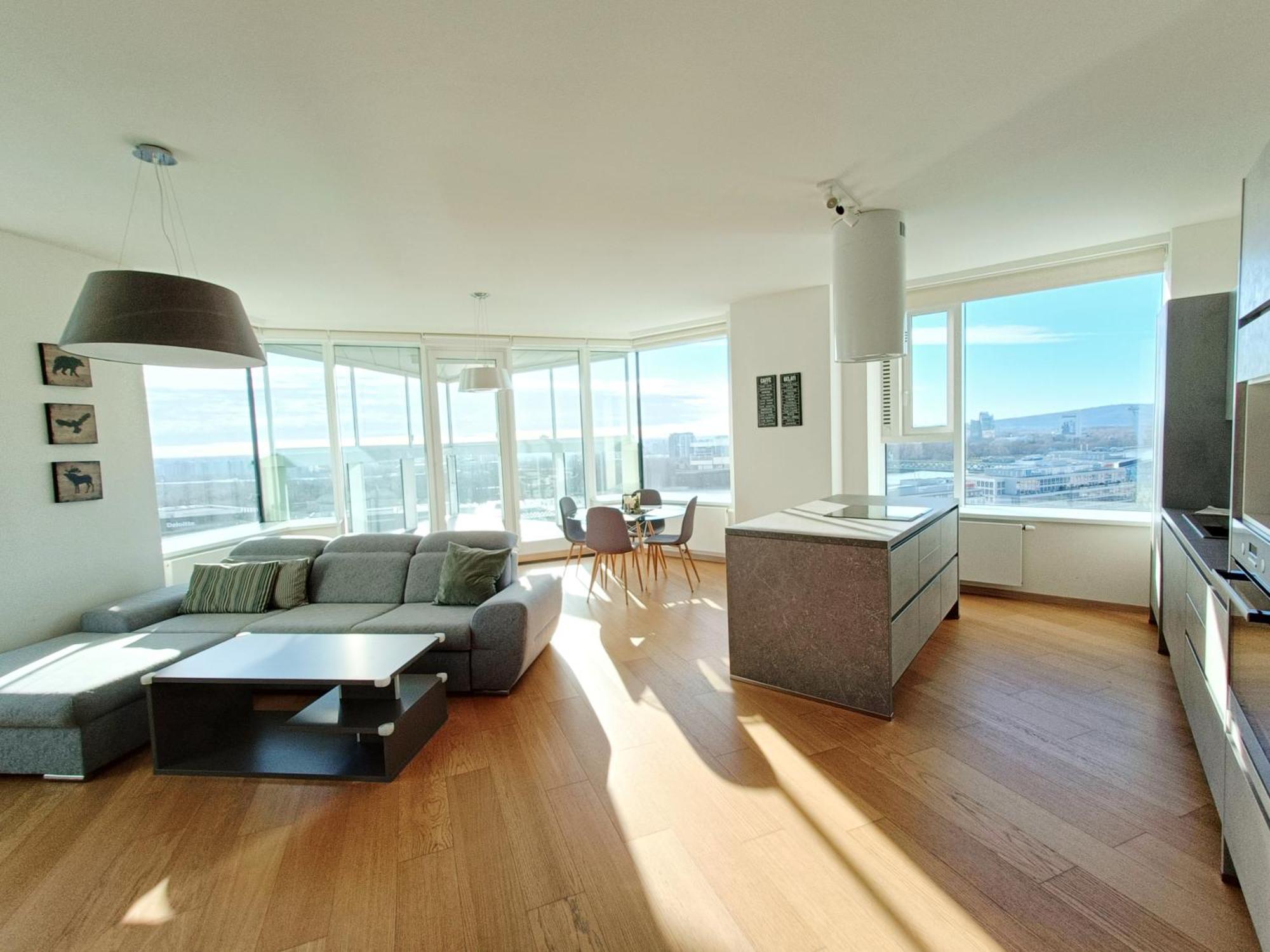 Sag Panorama Apartment 3 Rooms 19Th Floor Great View Free Parking براتسيلافا المظهر الخارجي الصورة